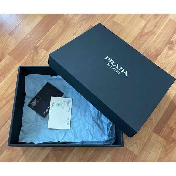 Prada empty box‎ - Picture 2 of 7